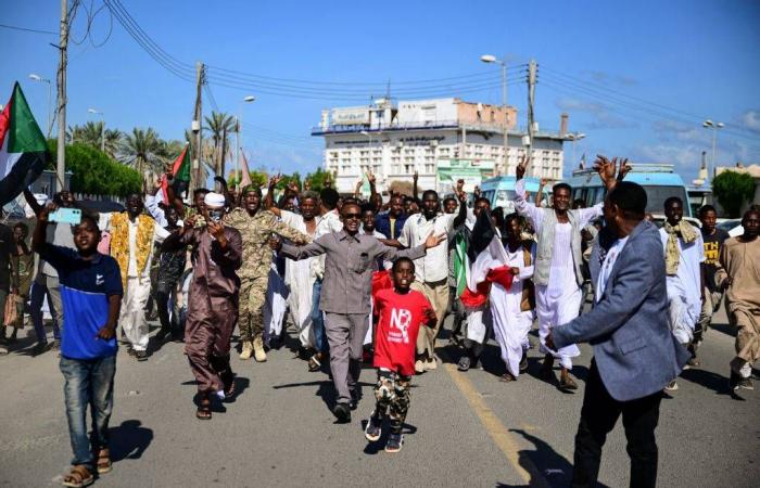 «الوحدة»
      الليبية:
      ملتزمون
      بإبراز
      نتائج
      تحقيق
      طائرة
      الحداد
      المنكوبة
      بشفافية