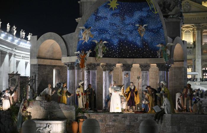 في
      قداس
      رأس
      السنة...
      بابا
      الفاتيكان
      يدعو
      روما
      لاستقبال
      الأجانب
      والأطفال