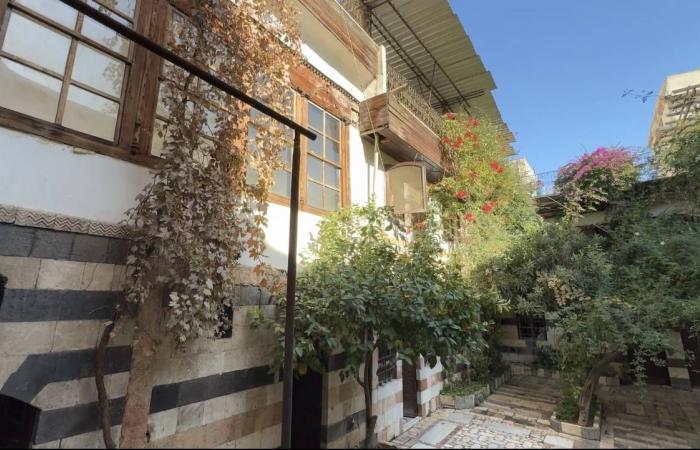 نزاع
      بين
      مكتبة
      الإسكندرية
      وهيئة
      الدواء
      حول
      كتاب
      توثيقي