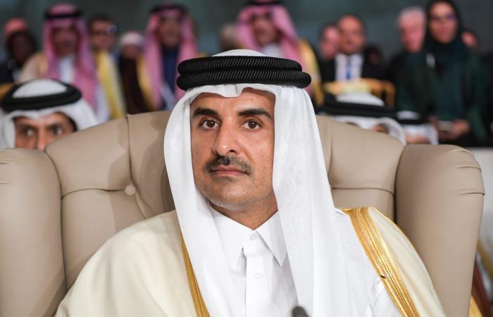 أمير قطر يجري اتصالين مع ولي العهد السعودي والرئيس الإماراتي