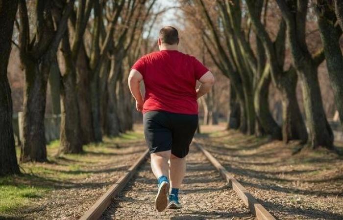 لماذا
      يعتقد
      الخبراء
      أن
      شعار
      «قلل
      طعامك
      وزد
      حركتك»
      ليس
      ناجحاً
      في
      إنقاص
      الوزن؟