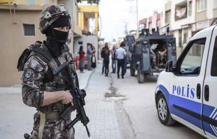 تركيا
      توقف
      عناصر
      من
      «داعش»
      على
      خلفية
      «اشتباك
      يالوفا»