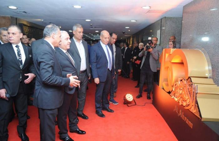 زيادة
      حادة
      في
      أسعار
      الصحف
      المصرية
      لا
      تعالج
      أزماتها
      المالية