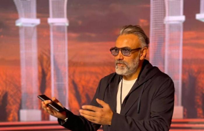 أنجلينا
      جولي
      تزور
      الجانب
      المصري
      من
      معبر
      رفح