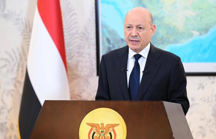 محافظ
      حضرموت
      يطلق
      عملية
      عسكرية
      لتسلم
      مواقع
      الانتقالي