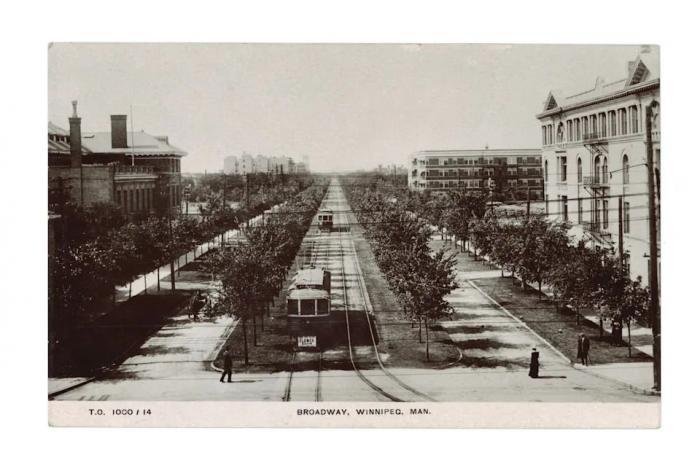 Hudson's
      Bay
      is
      gone
      but
      legacy
      of
      company
      that
      birthed
      Winnipeg
      is
      hidden
      in
      plain
      view
