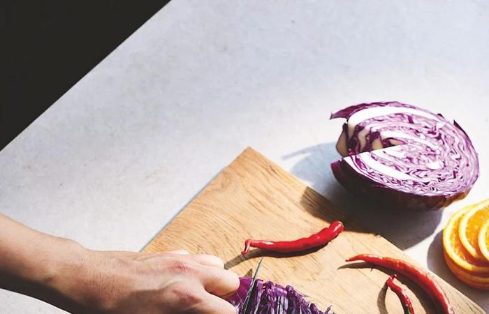 Cook
      This:
      3
      recipes
      from
      Ferment,
      including
      a
      ruby-red
      sauerkraut
      and
      a
      focaccia
      to
      make
      with
      it