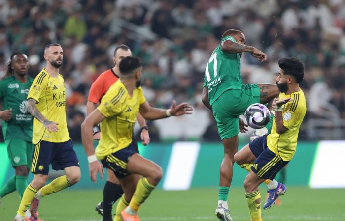 ثلاثية
      أهلاوية
      تهز
      الصدارة
      النصراوية...
      و«الحمراء»
      تشوه
      القمة