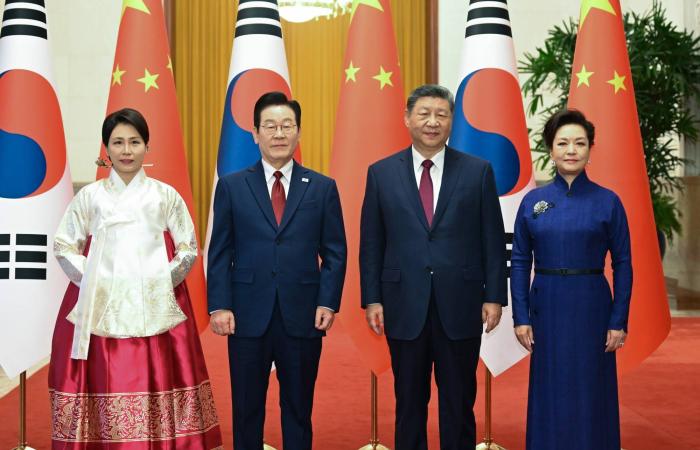 زلزال
      بقوة
      6.2
      درجات
      يضرب
      قبالة
      سواحل
      غرب
      اليابان