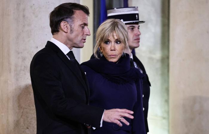 فرنسا:
      إدانة
      10
      أشخاص
      بقضية
      التنمر
      الإلكتروني
      على
      بريجيت
      ماكرون