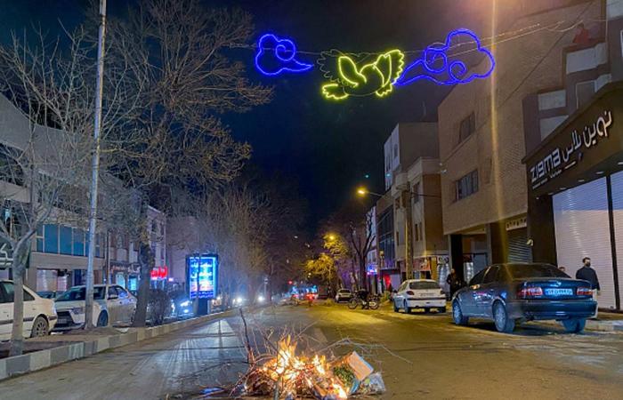 مقتل
      فتى
      من
      جراء
      صدم
      حافلة
      لحشد
      من
      اليهود
      المتدينين
      في
      القدس