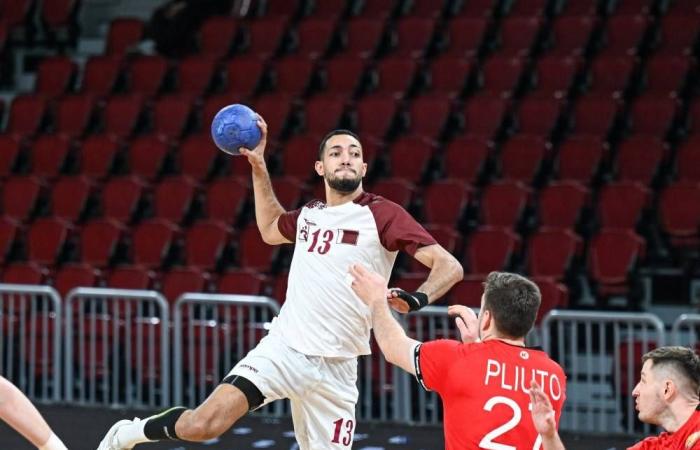 أدعم اليد يواجه الإمارات