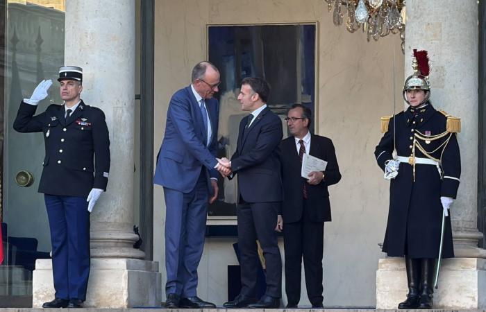 الغربيون
      ينسقون
      خطواتهم
      بشأن
      أوكرانيا
      مع
      توافر
      الدعم
      الأميركي