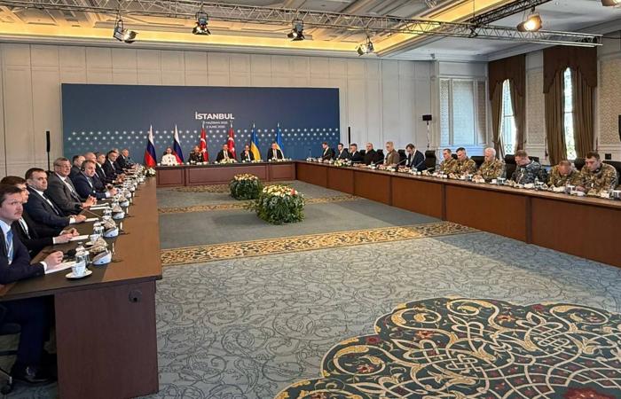 مستشار
      الأمن
      الأوكراني:
      بحثنا
      مع
      واشنطن
      الإطار
      العام
      لإنهاء
      الحرب