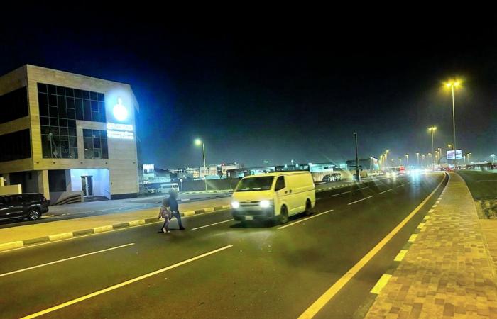 مخاطر يومية لعبور المشاة المفاجئ على الدائري الرابع