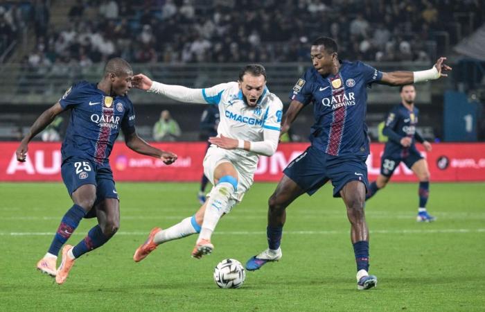 باريس سان جيرمان يتوج بلقب كأس السوبر الفرنسي بفوزه على مارسيليا