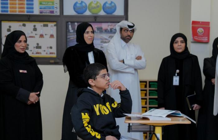 لولوة الخاطر تبحث دعم مسارات طلبة التربية السمعية نحو التعليم العالي