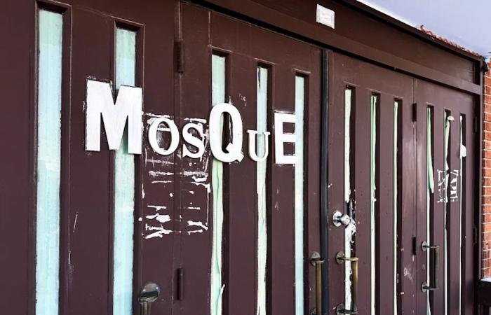 Man,
      34,
      charged
      in
      connection
      with
      hate-related
      graffiti
      incidents
      in
      Winnipeg