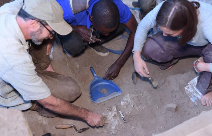 في إفريقيا.. أقدم محرقة جنائزية تكشف عن امرأة غامضة عاشت قبل 9500 عام