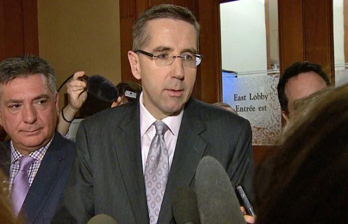 Former
      politicians
      who
      helped
      fund
      Perth,
      Ont.,
      college
      now
      trying
      to
      save
      it