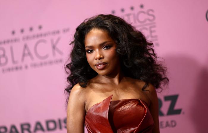 الموضوع ليس بسيطًا.. هذا ما يفعله المكياج بنفسيّة المرأة