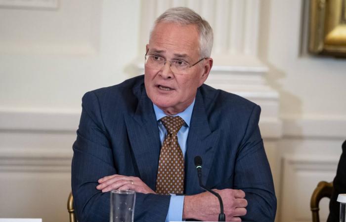 ترمب
      يدعو
      لوضع
      حد
      أقصى
      للفائدة
      على
      بطاقات
      الائتمان
      عند
      10
      %