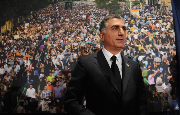 تحليل.. هل يريد الإيرانيون ولي عهد الشاه المخلوع رضا بهلوي كملك آخر؟