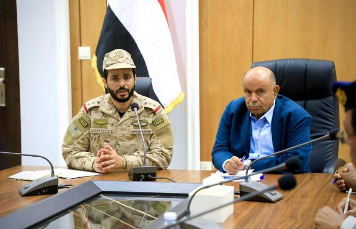 اليمن
      يطالب
      الإمارات
      بالسماح
      للبحسني
      بمغادرة
      أراضيها