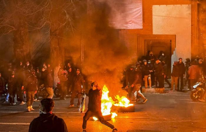 إيران تعلن الحداد ثلاثة أيام على أرواح "ضحايا الاحتجاجات"