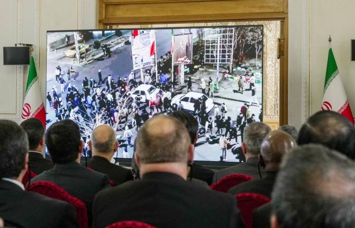 محاكمة
      الإيرانية
      أسفندياري
      تنطلق
      في
      باريس
      الثلاثاء
      وسط
      تعقيدات