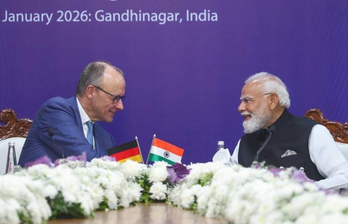 الهند
      وألمانيا
      تتطلعان
      لتعزيز
      علاقاتهما
      في
      مجال
      الصناعات
      الدفاعية