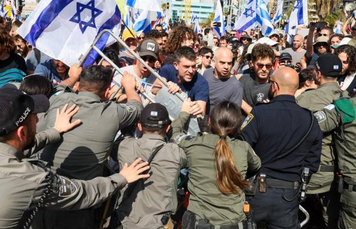 البرلمان
      الأوروبي
      يحظر
      على
      الدبلوماسيين
      أو
      المسؤولين
      الإيرانيين
      دخول
      مقاره