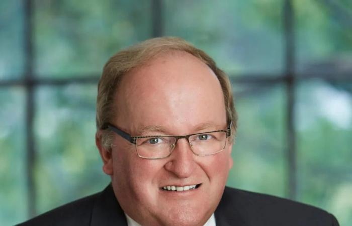 Air
      Canada
      worker
      trapped
      in
      baggage
      hold
      of
      Toronto-to-Moncton
      plane
      freed
      before
      takeoff