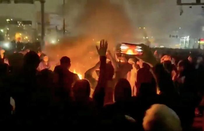 Iran
      summons
      ambassadors
      to
      demand
      withdrawal
      of
      support
      for
      protests
      as
      death
      toll
      climbs