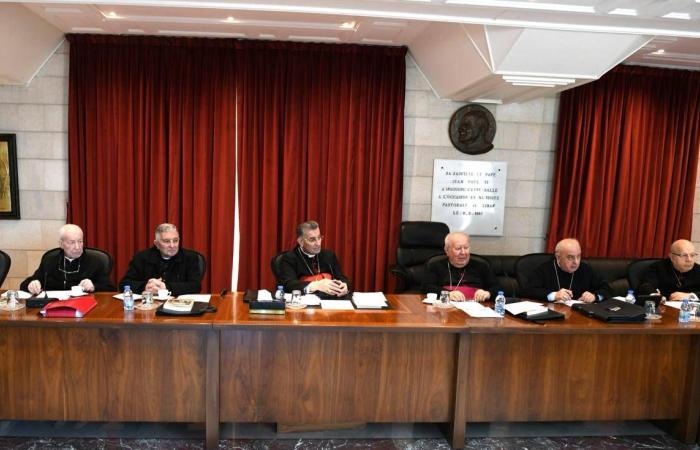 لودريان
      في
      بيروت
      دعماً
      للجيش
      اللبناني
      وخطة
      حصرية
      السلاح