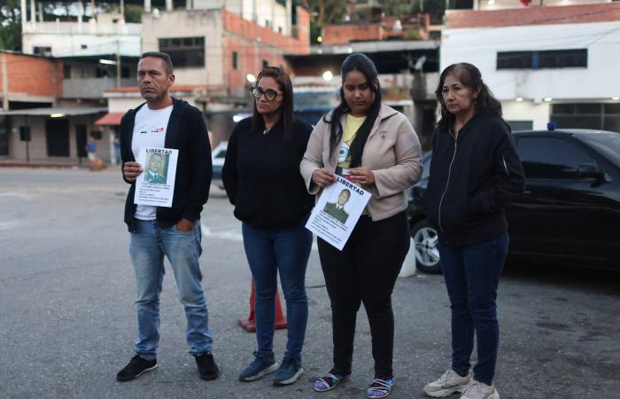 كوبا…
      ثورة
      تترنح
      في
      عين
      إعصار
      ترمب