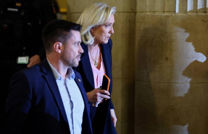 بدء
      محاكمة
      مارين
      لوبن
      أمام
      الاستئناف...
      ومستقبلها
      في
      الميزان