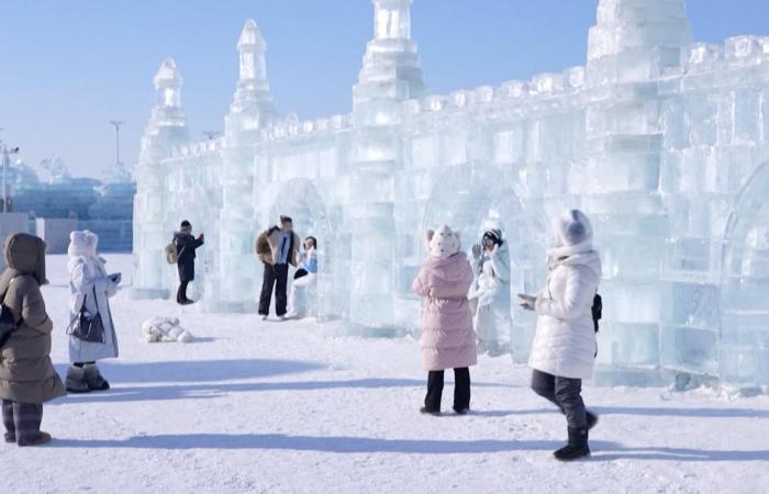 ملايين السياح يزورون هذا المهرجان "البارد" في الصين.. ما السبب؟