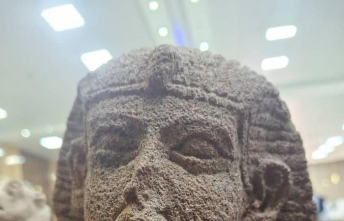 السودان
      يستعيد
      570
      قطعة
      أثرية
      سُرقت
      من
      المتحف
      القومي