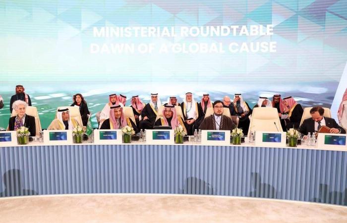 اليابان
      مهددة
      بأزمة
      مالية
      حادة
      حال
      الدعوة
      لانتخابات
      مبكرة