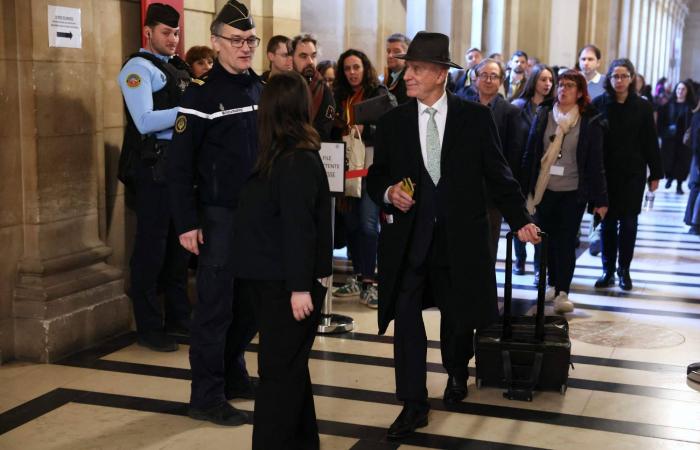 عدد
      الوفيات
      يفوق
      المواليد
      في
      فرنسا
      للمرة
      الأولى
      منذ
      الحرب
      العالمية
      الثانية