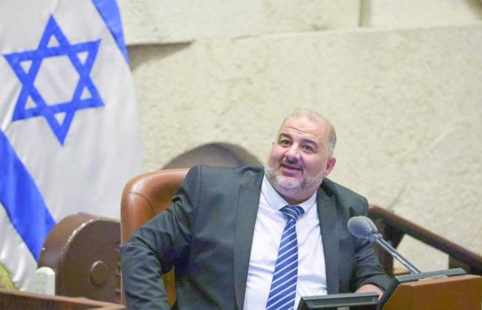 إيران
      تغلق
      مؤقتا
      مجالها
      الجوي
      أمام
      معظم
      الرحلات 