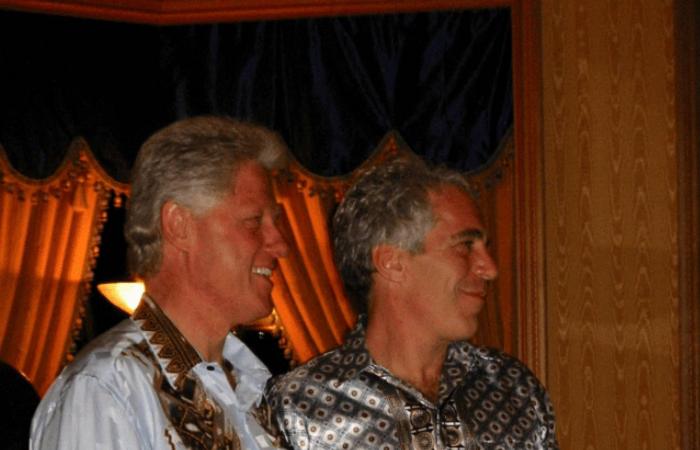 هيلاري
      كلينتون
      ترفض
      المثول
      أمام
      لجنة
      تحقيق
      برلمانية
      في
      «قضية
      إبستين»