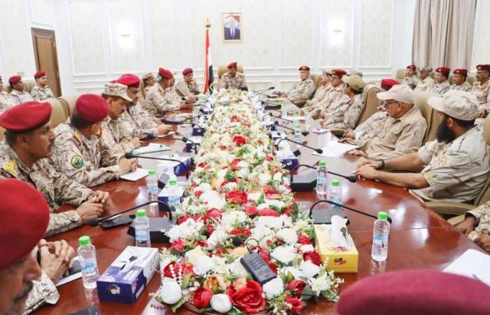 جهود
      سعودية
      مكثفة
      لتطبيع
      الأوضاع
      وتوحيد
      القوات
      في
      جنوب
      اليمن