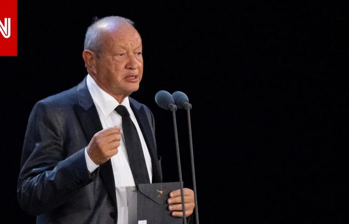 متابعة: "شوطة واحدة في 90 دقيقة".. ساويرس يبدي استغرابه من أداء منتخب مصر أمام السنغال