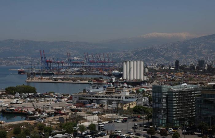 إهراءات
      مرفأ
      بيروت...
      خطة
      حكومية
      لحماية
      الأمن
      الغذائي
      وذاكرة
      انفجار
      المرفأ