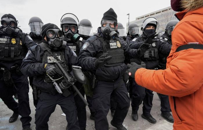 واشنطن
      تعزز
      وجودها
      العسكري
      في
      الشرق
      الأوسط
      وسط
      توترات
      إيران