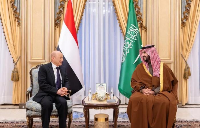 في الرياض .. أول اجتماع بين وزير الدفاع السعودي ورشاد العليمي بعد تصاعد أحداث جنوب اليمن