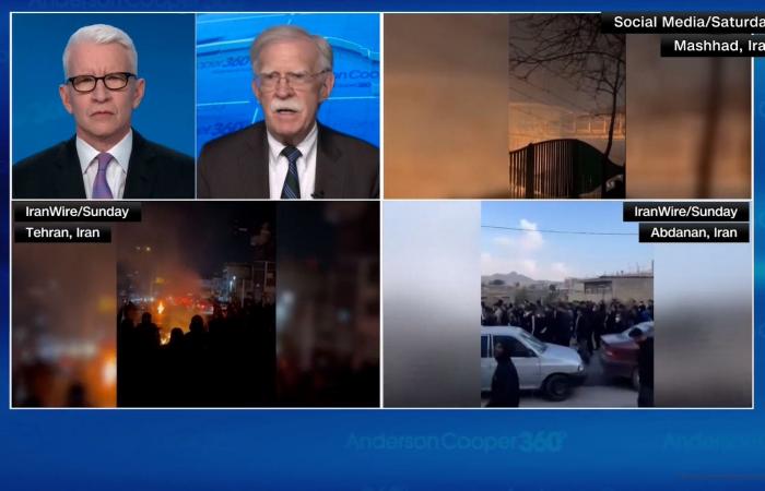 "يبحث عن مخرج".. جون بولتون يعلق على تصريحات ترامب و"تراجع مواقفه من ضرب إيران"