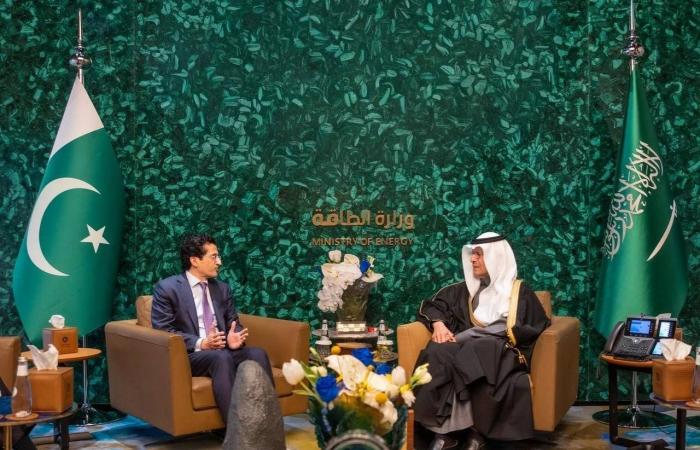 تعاون
      سعودي
      -
      مغربي
      في
      الطاقة
      المتجددة
      وتمكين
      الشركات